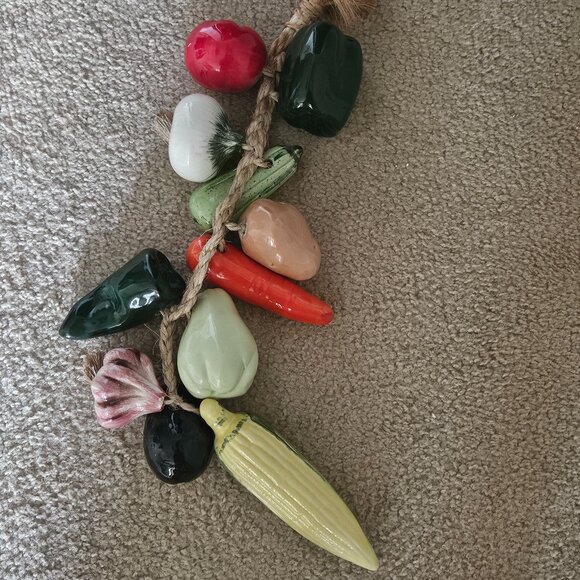 VINTAGE HANDPAINTED MEXICAN CERAMIC HANGING VEGETABLES VGGIES DECOR DISPLAY ART - Picture 7 of 9